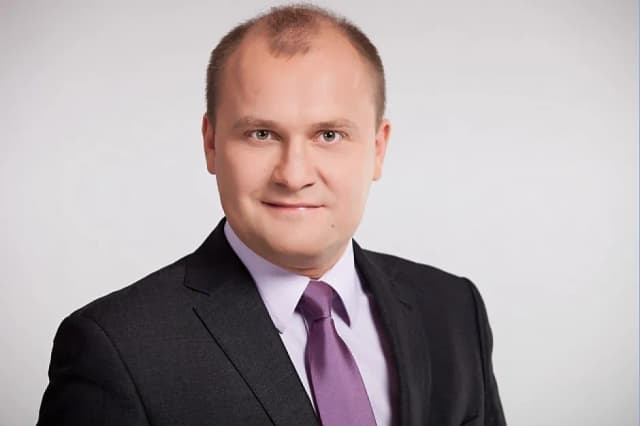 Kto jest prezydentem Szczecina? Poznaj jego osiągnięcia i historię Kto jest prezydentem Szczecina? Poznaj jego osiągnięcia i historię